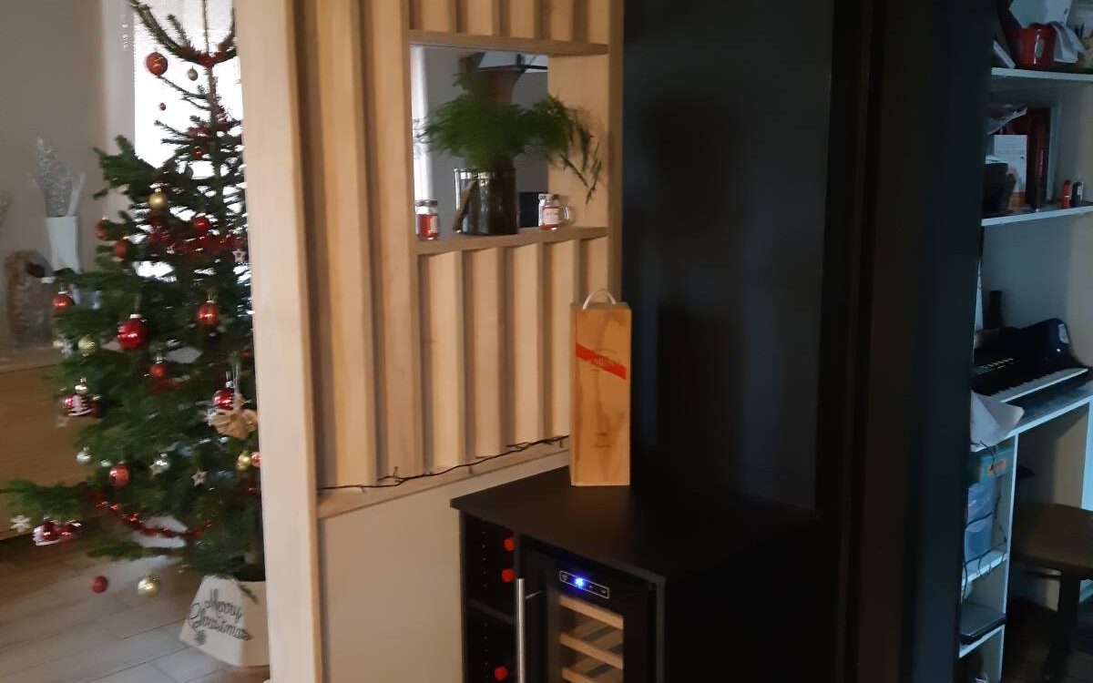 Claustra en bois de ch&ecirc;ne – armoire &eacute;l&eacute;ctrique – caisson cave &agrave; vin &agrave; Epfig Illkirch-Graffenstaden