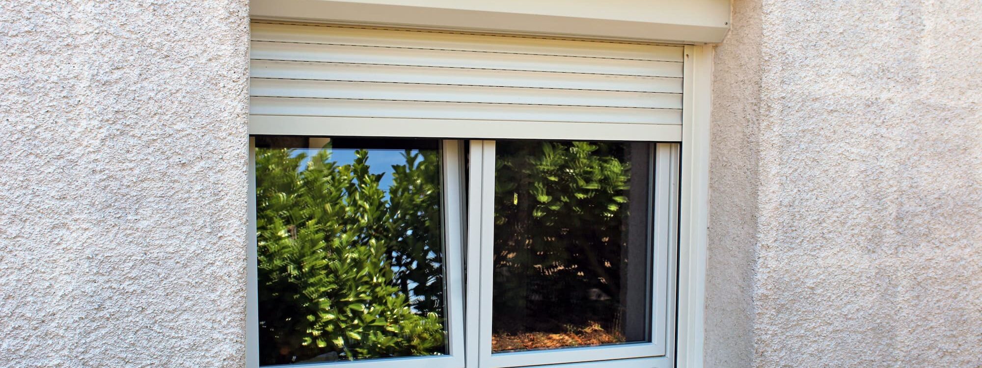VOLETS_ROULANTS_SOLAIRES 2000X750 | Menuiserie Engler Volets solaires : une solution pertinente pour gagner en confort été comme hiver ? Erstein